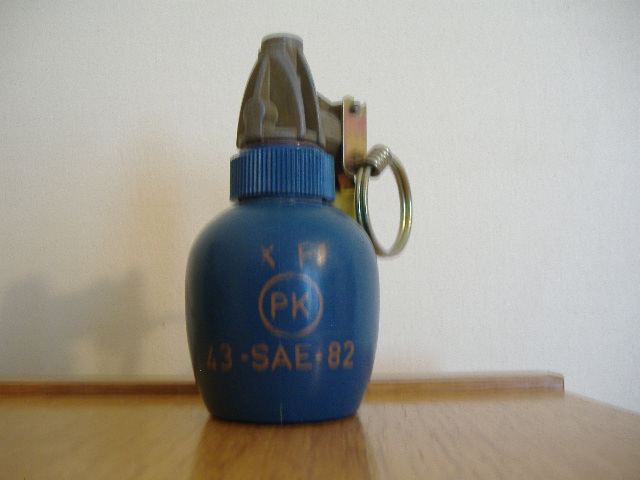 Ancienne grenade au plâtre Grenad11
