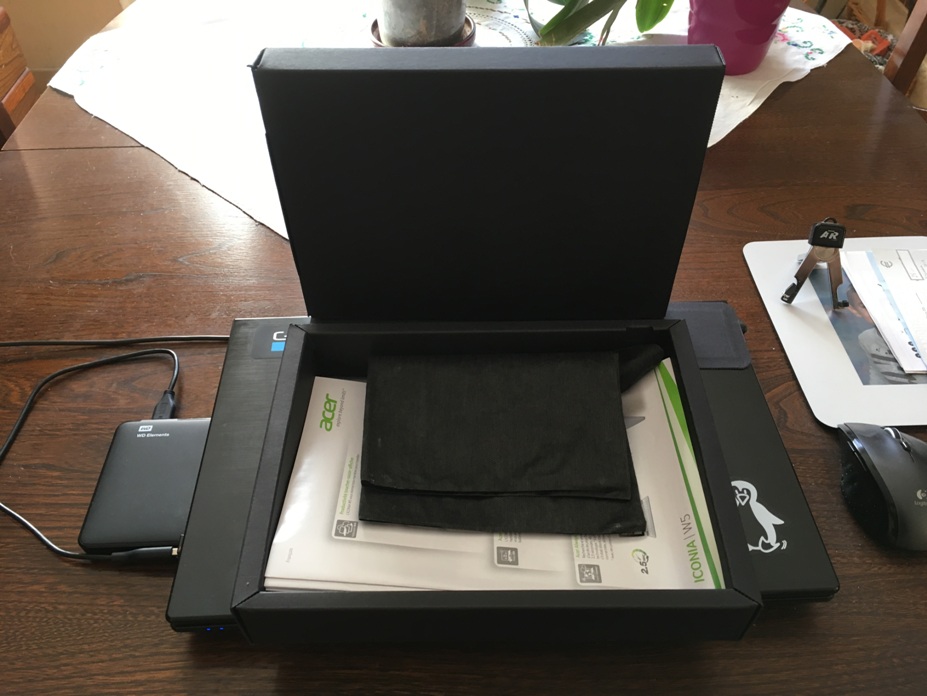 [Vendu] Vends ordinateur de voyage Acer Iconia WE 510 Img_2112