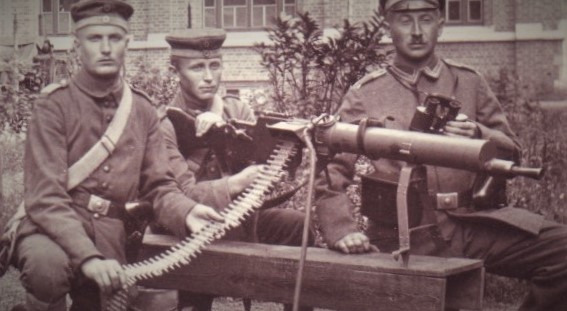 La mitrailleuse MG 08/15 et ses accessoires  Rainco10