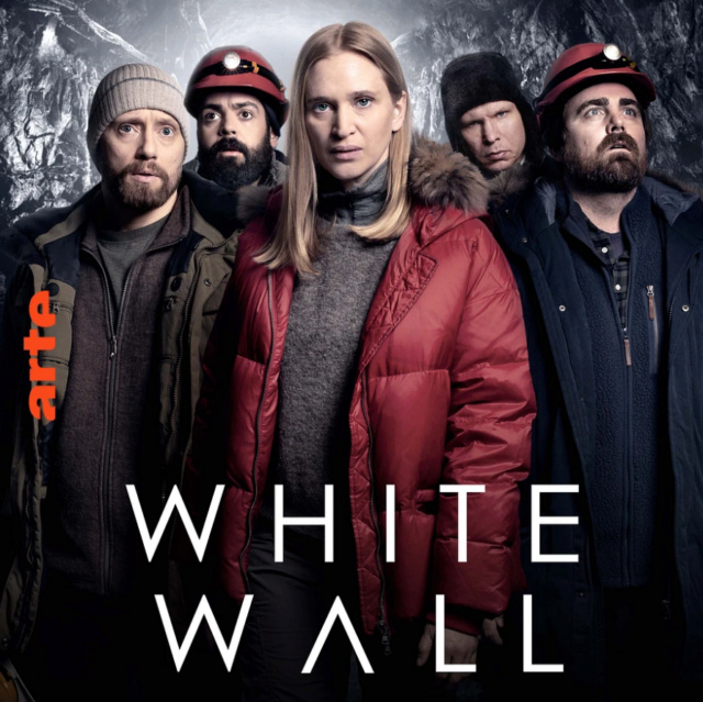 White WALL 14111