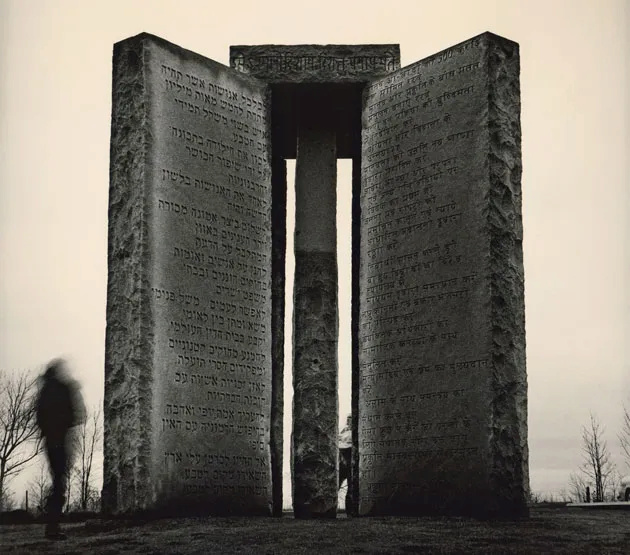 Les « Georgia Guidestones » : Monument bizarre, sinistre et étrange en Amér 4745_w10