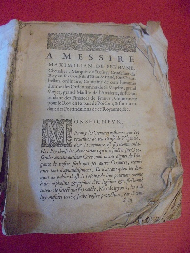 vieux livre militaire de 1605 Dsc07265