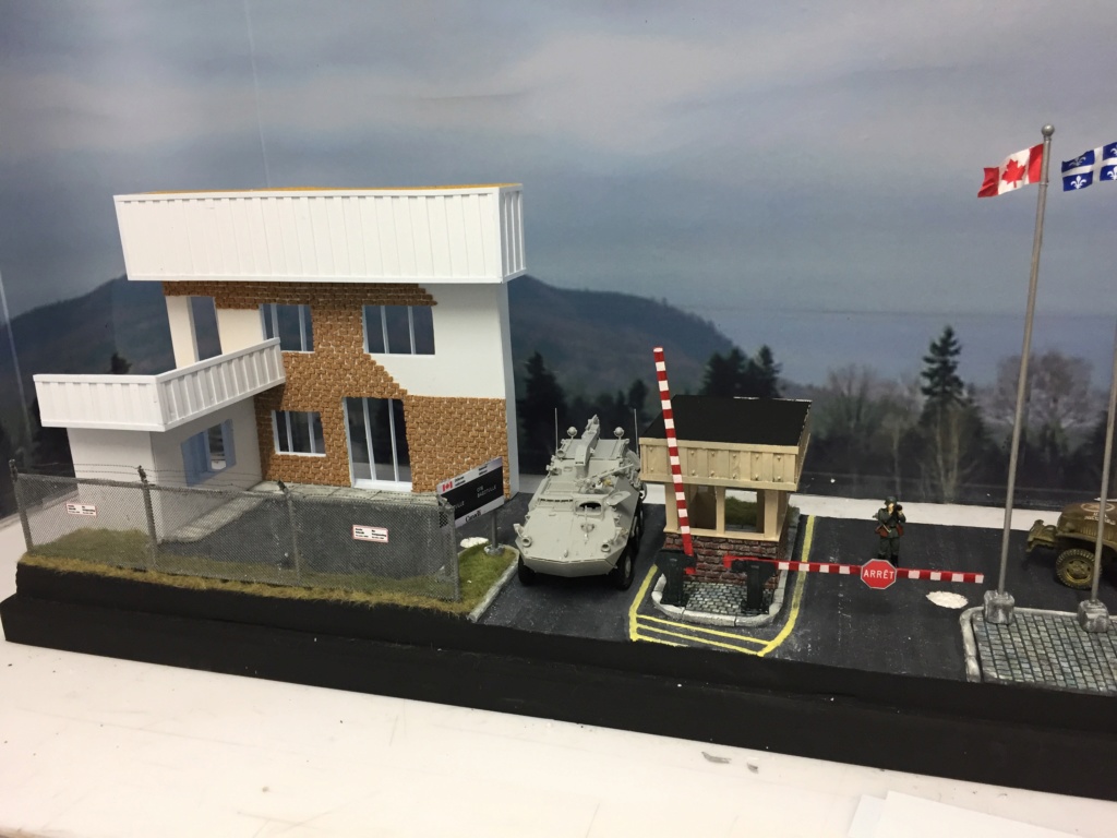 Diorama pour les 60 ans du CC 2646 (Corps de Cadets) - Takom JAPANESE-MADE SUV, Italeri M-925 Shelter Truck, Trumpeter Canadian Husky au 1/35 Img_7021