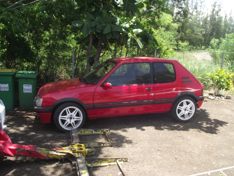 [jl974] 205 GTI 1600 Rouge 1985 Dscf0410