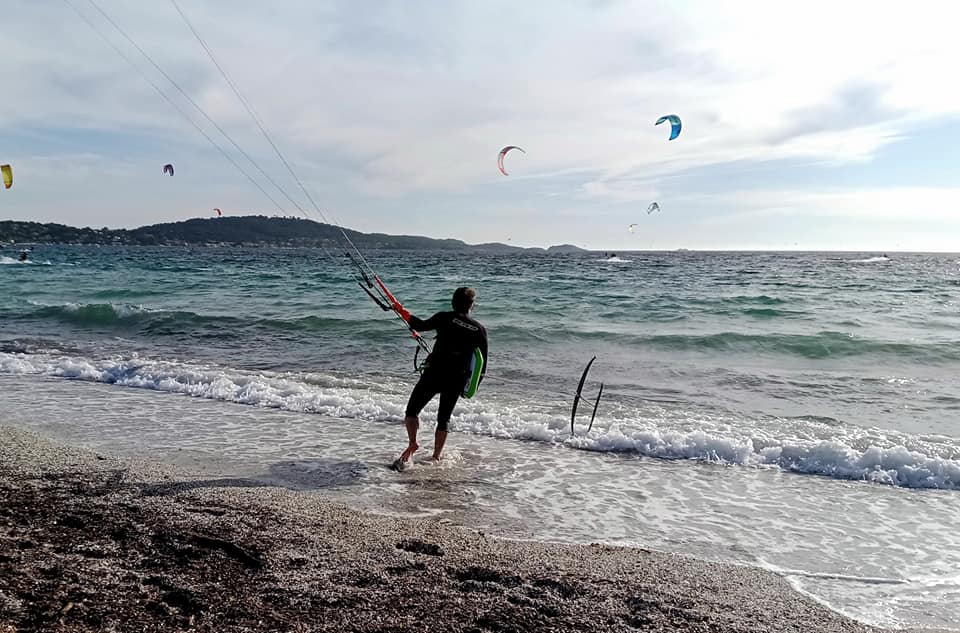 Première musclée en kitefoil depuis un an 19759410