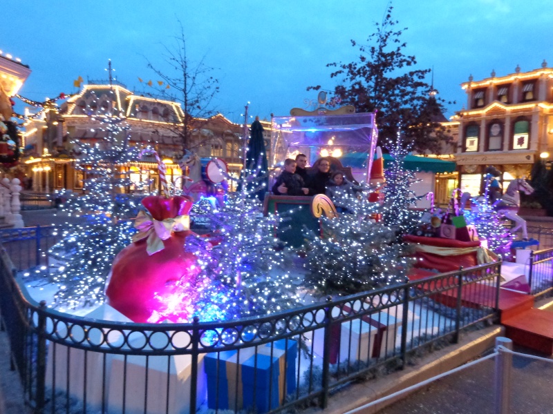 Noël Merveilleux au Disneyland Hotel du 23 au 26 décembre  - Page 2 Dsc00535