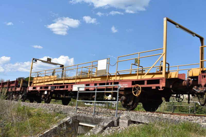 Train de pose de longs rails. Bilhac33