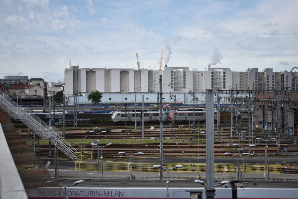 Le technicentre S.E Européen vu de la passerelle Valmy. Juille30