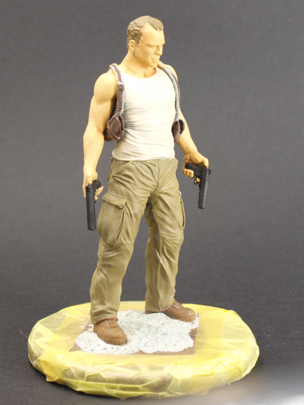 Bruce Willis - John McClane als 120 mm Figur Bw_510