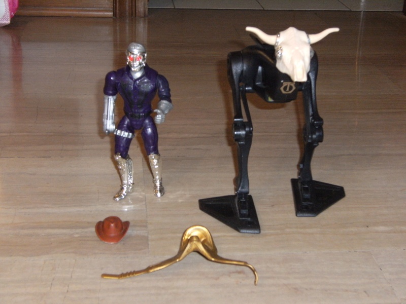 Vendo Skullwalker + Thunderstick Bravestarr Dscf3014