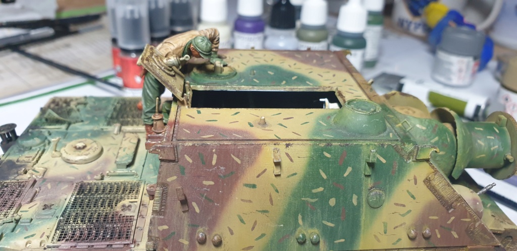 Sturmmörser Tiger - Italeri 1/35 Mise a jour le 25/11 - Page 6 20201159