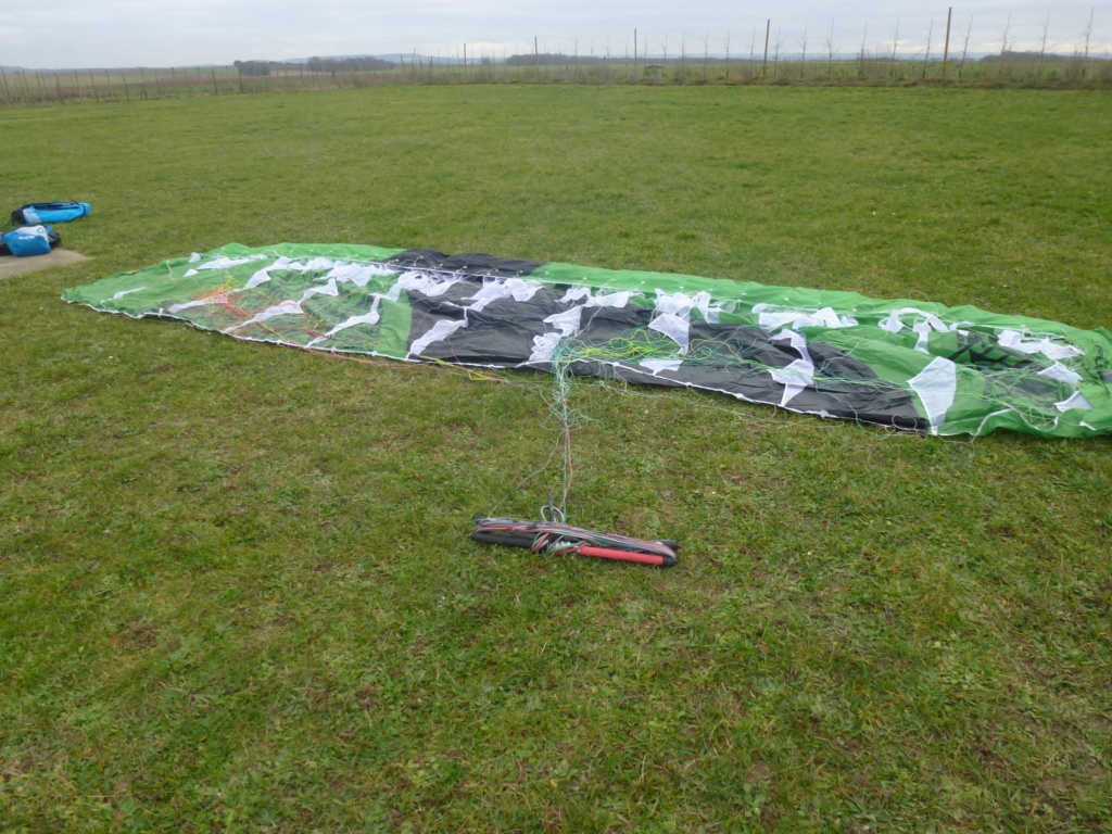 VENDUE Kite FLYSURFER Peak 2 12m nue, 350€ P1020535