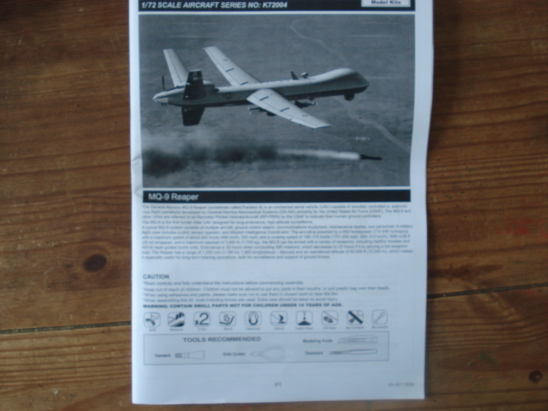[KINETIC] Drone MQ-9 REAPER 1/72ème Réf K72004 Notice Dsc00012