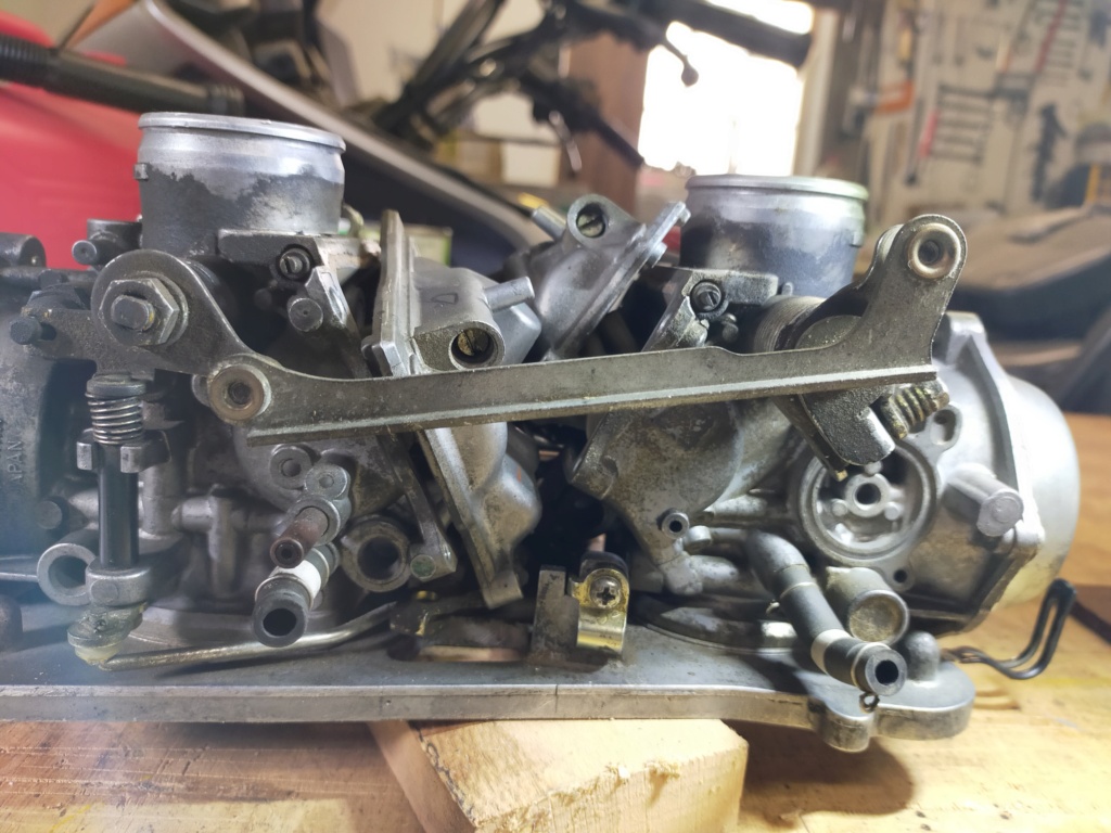 TUTO - Réfection des carburateurs GL1500 Img20218