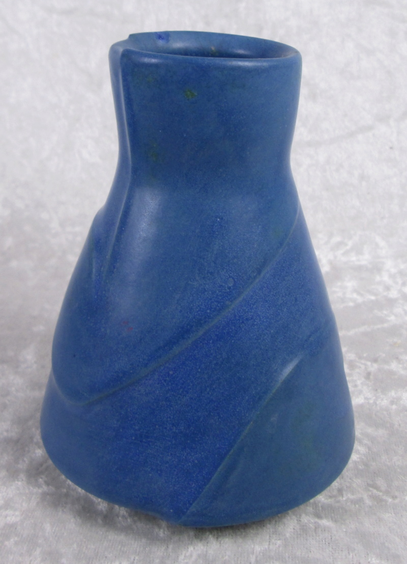 Help ID Vase, Mystery K mark dot in a square Img_9210