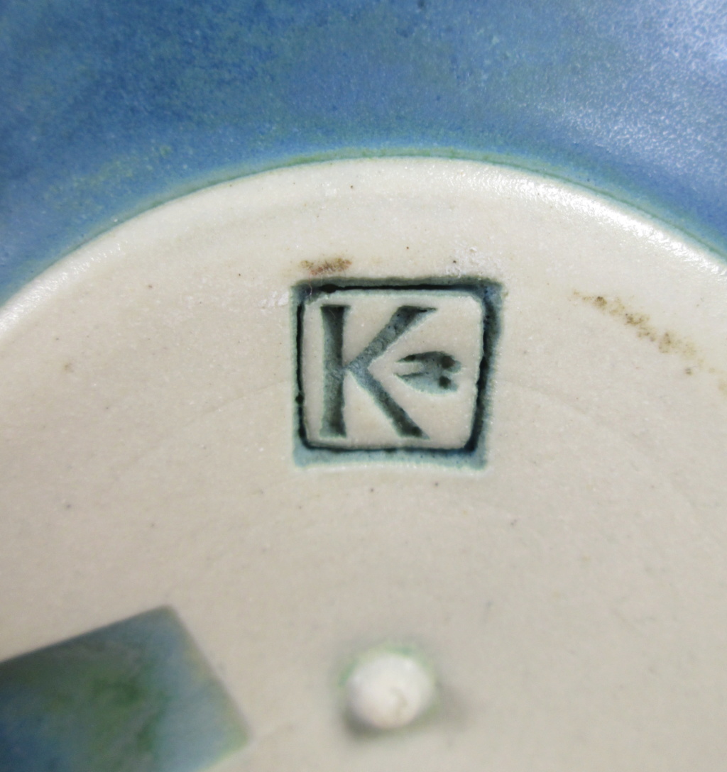 Help ID Vase, Mystery K mark dot in a square Img_9213