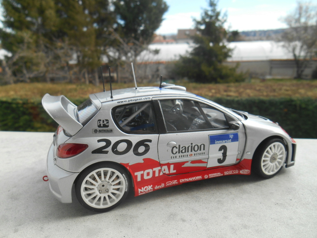 1/24 PEUGEOT 206 WRC Tamiya "détaillée" Dscn0520