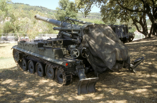 Le 40 éme R.A - de san Mihiel - Chronoque des blindés  - L,'AMX  13  Canon_17