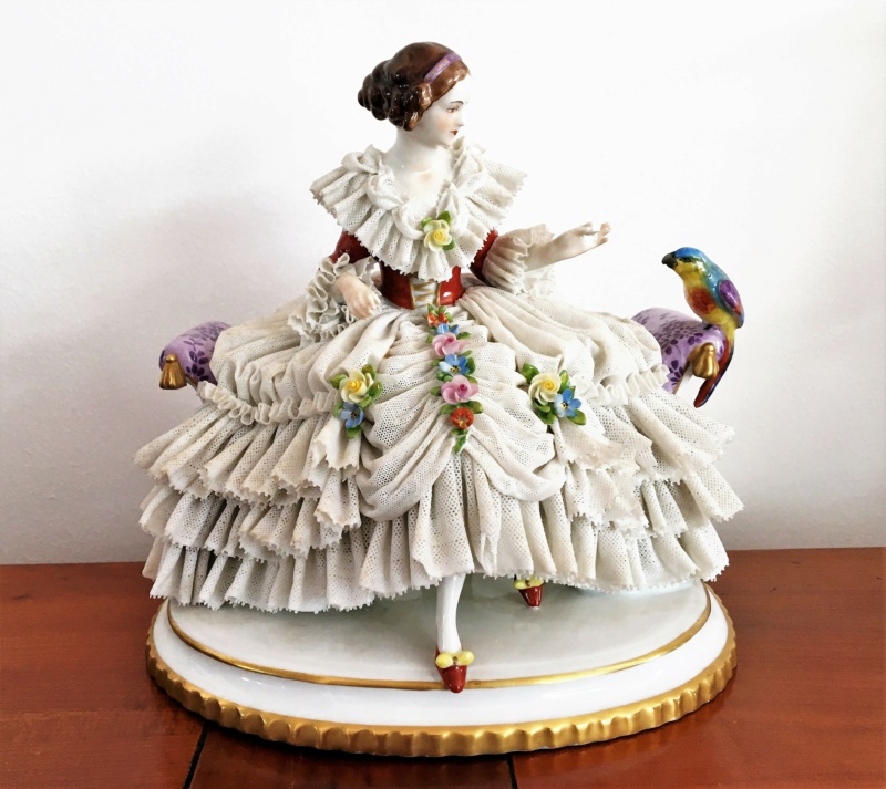 Figurine en dentelle de porcelaine - Müller & Co Volkstedt  Img_1912