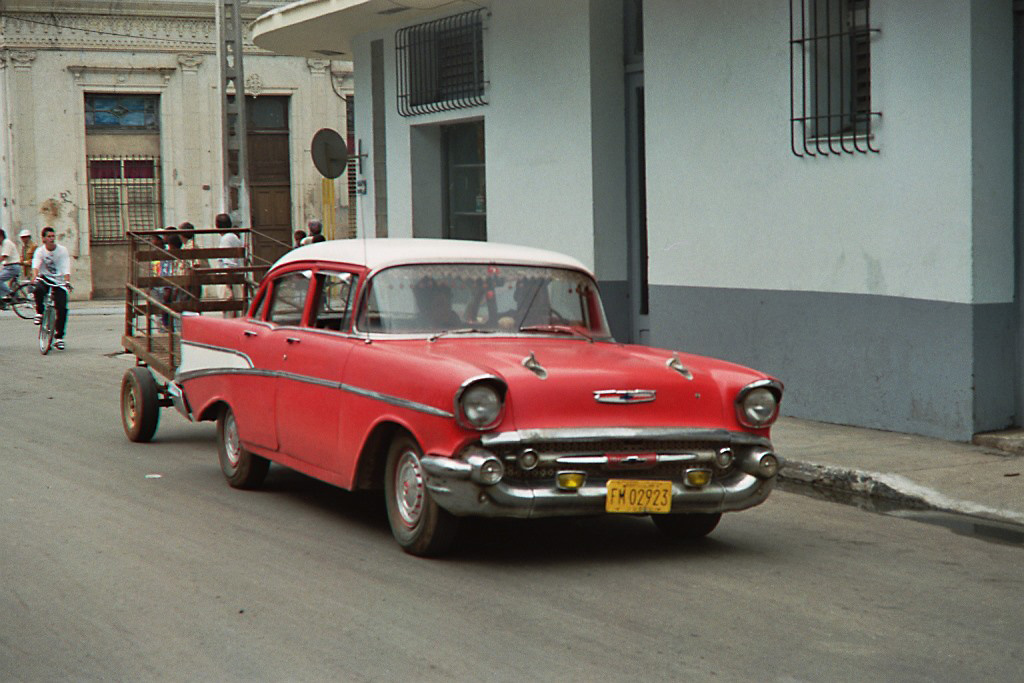 Almendrones in Cuba. 2613