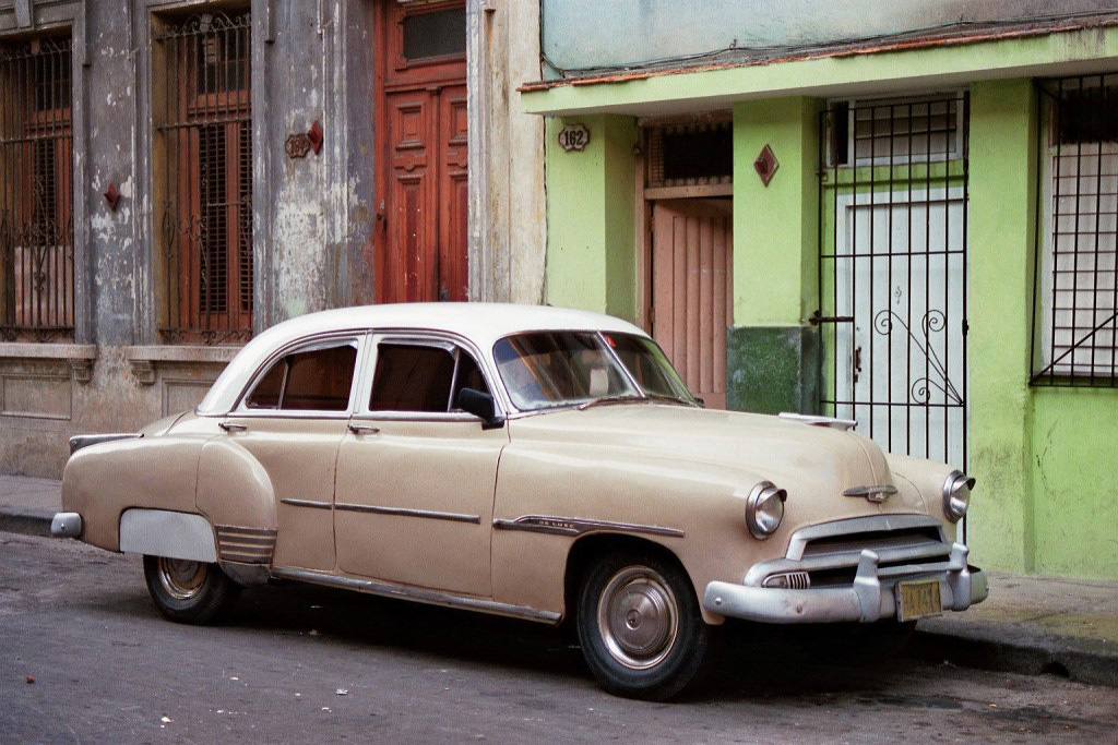 Almendrones in Cuba. 3911