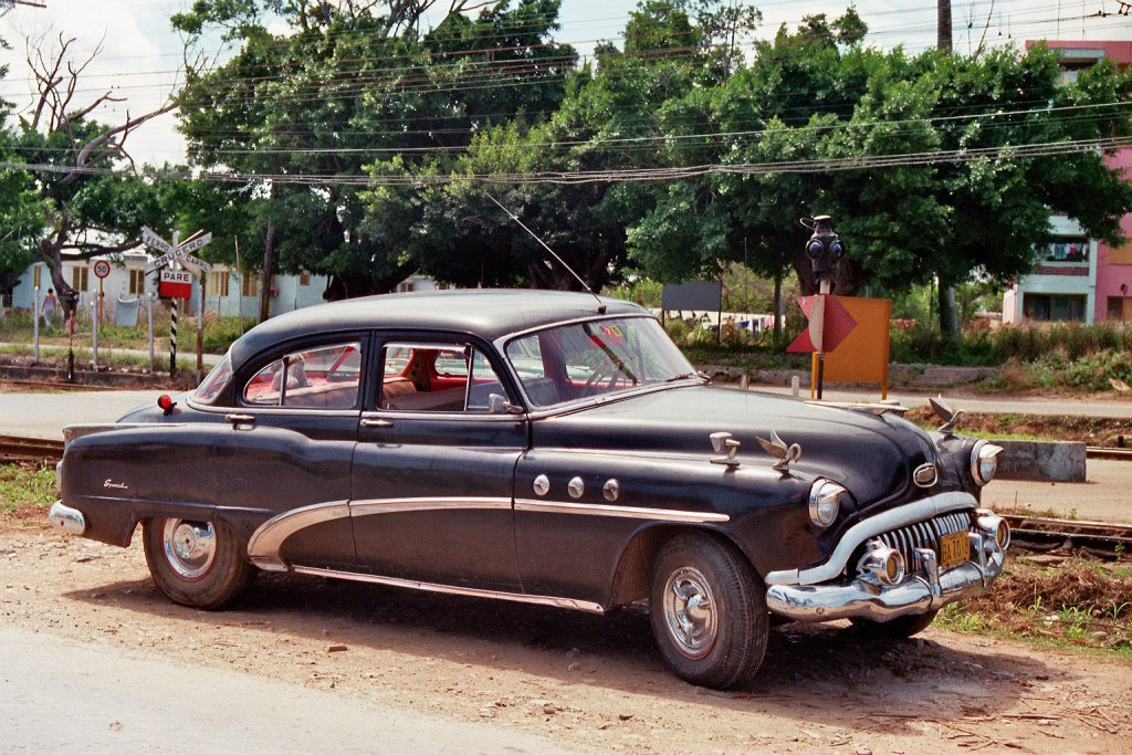 Almendrones in Cuba. 5110