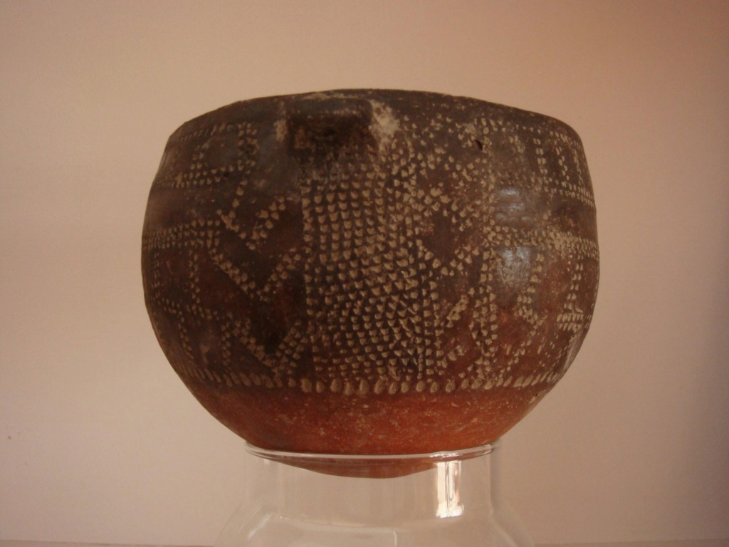 Varias piezas de cerámica primitiva 0101fa10