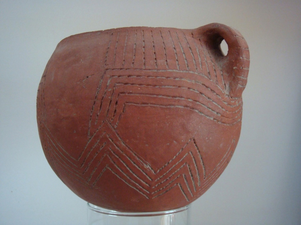 Varias piezas de cerámica primitiva 74be8010
