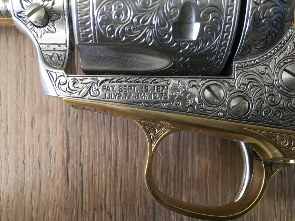 Le Colt SAA du Duke.  John Wayne commemorative. Img_1587
