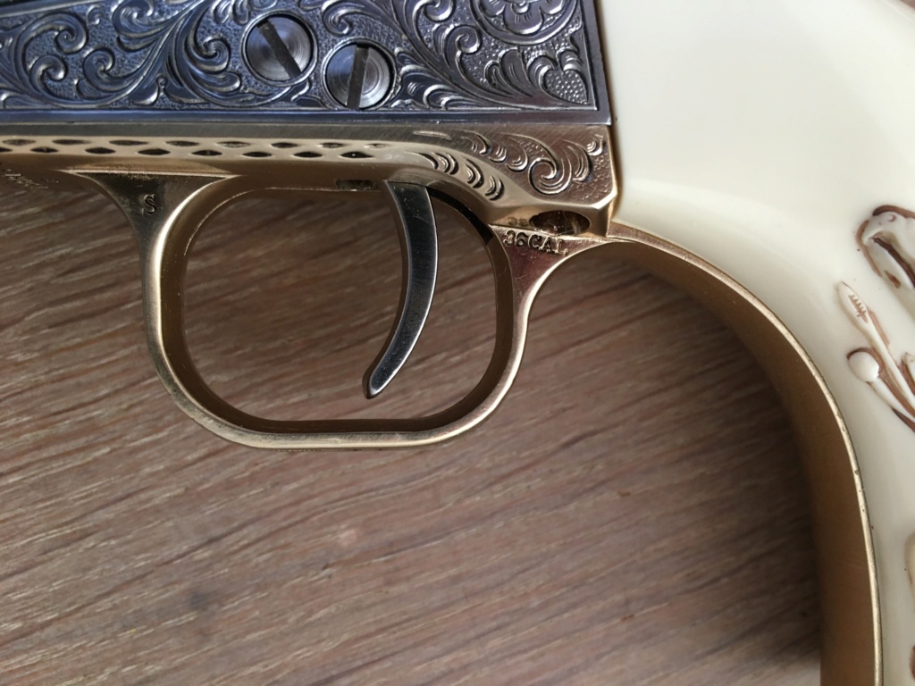 Le Colt 1851 de WILD B ILL HICKOK Img_1685