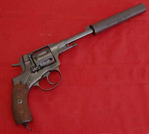 Le Nagant 1895... dernier revolver Old West ??? Ngt_si10