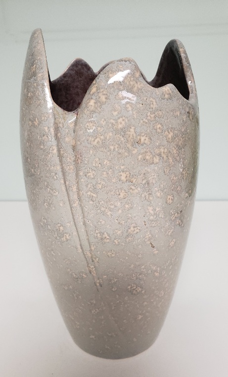 Mottled green vase 20220214