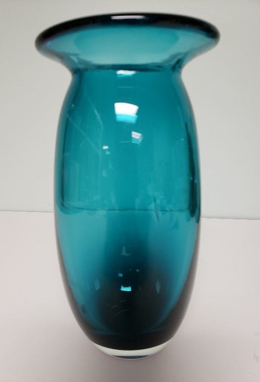 Teal bud vase 20230122