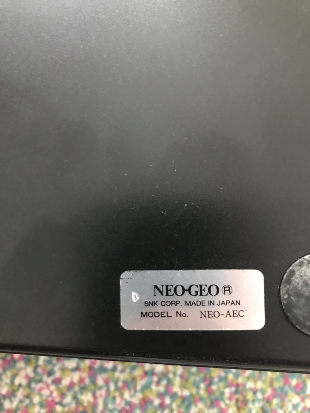 Petit autocollant Neo Geo sous stick AES D8ccda10