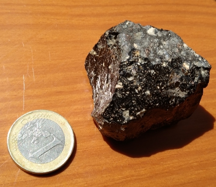 ¿Mineral? ¿Meteorito?  Img_2056