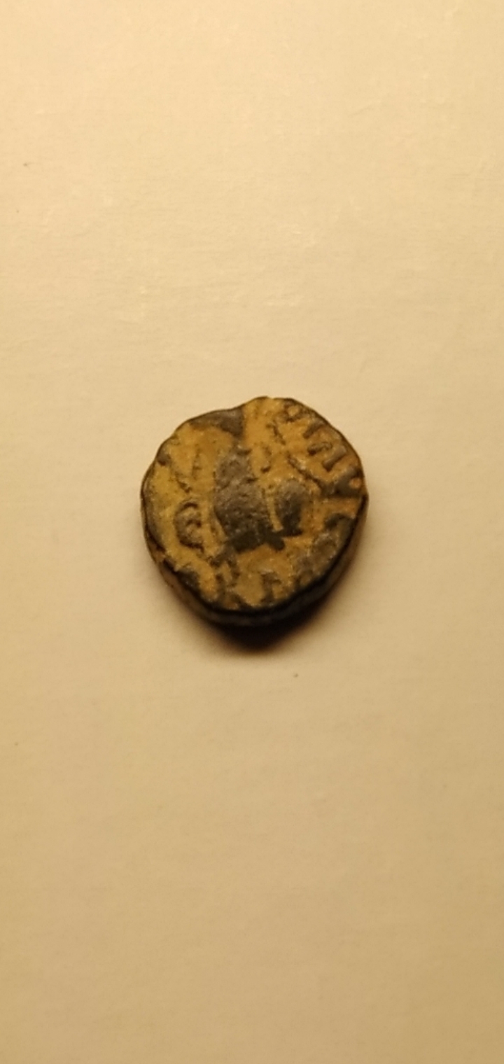 Nummus de Valentiniano III. SALVS REI PVBLICE. Roma Scree112