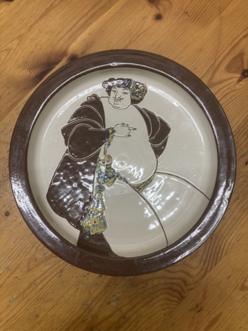 A Dish with a Beardsley Design and an incised Cross Mark Image_19