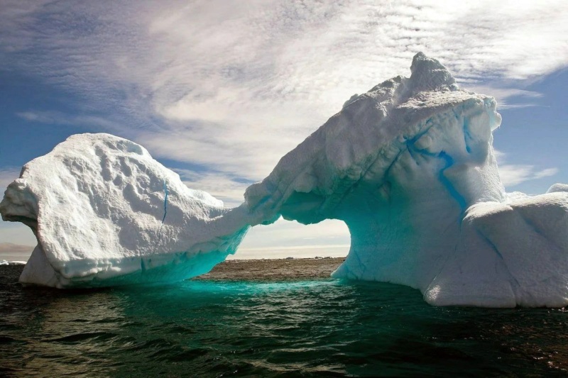 Величественные плавучие ледяные горы. Phot1099