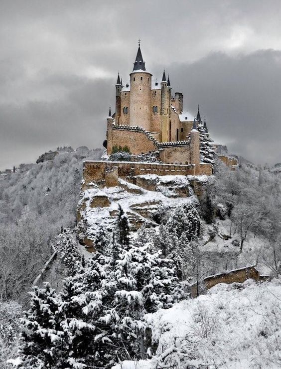 Замок Алькасар в Сеговии (Alcazar de Segovia), Испания Phot1295