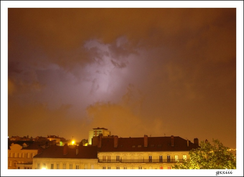 Saint-Etienne le 21/06/07 : un orage lumineux 21060711