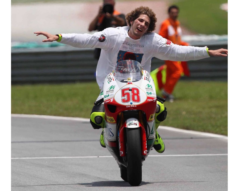 Marco Simoncelli Marco-10