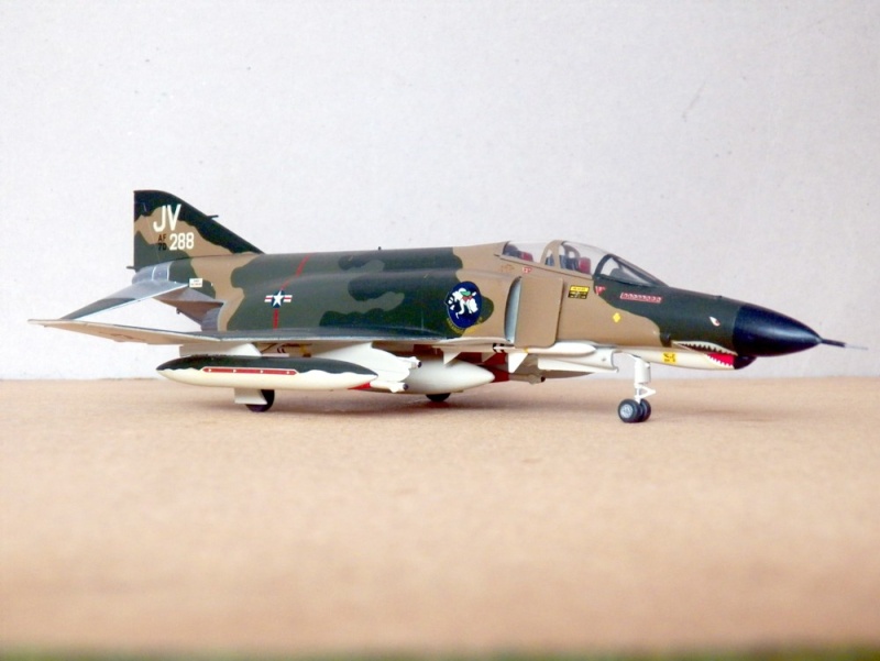 [Hasegawa] McDonnell F-4E Phantom II, 1972 F-4e_p12