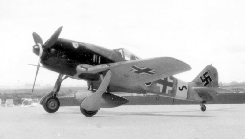 FOCKE WULF Fw 190A-8/F 1/72ème Réf 80235 Focke_10