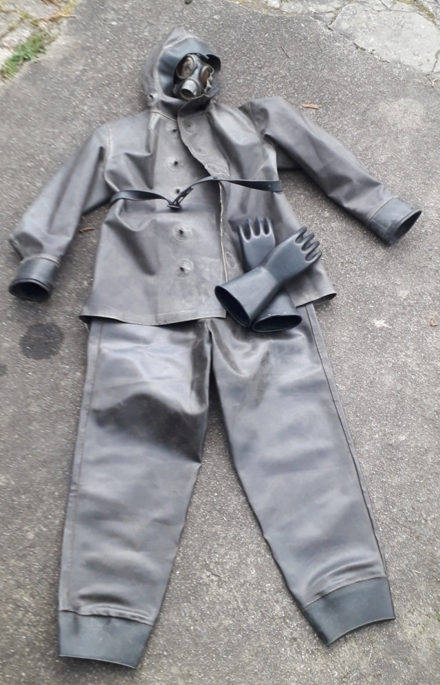 tenue de protection 38 / gasschutzanzug 38 20200441