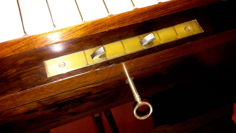 Serrure Orgue-Célesta Mustel, partie Célesta 20150812