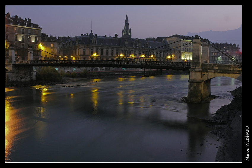 Les quais de nuit a Grenoble P1090317