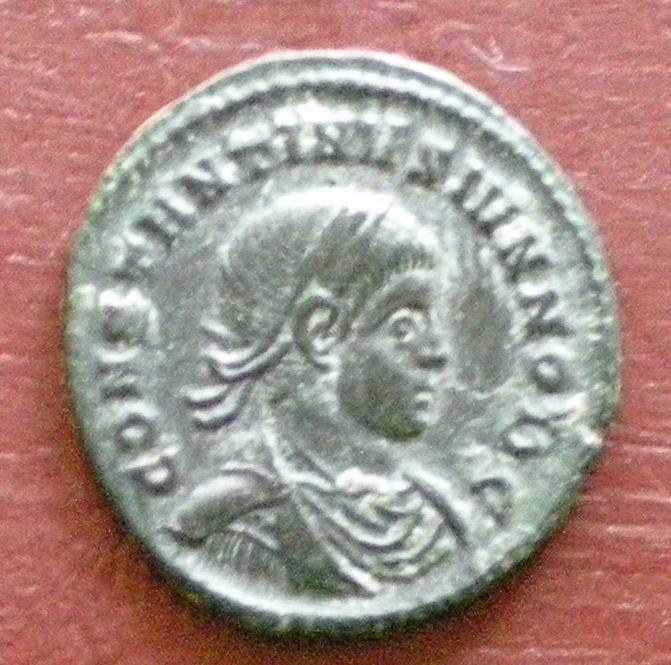 Follis de Constantino II (DOMINOR  NOSTROR  CAESS) 310