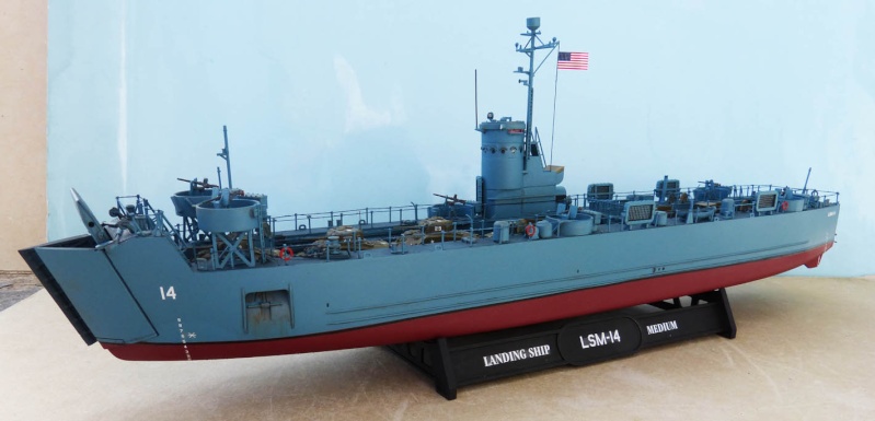 [REVELL] Bâtiment de débarquement LSM Landing Ship Medium US NAVY 1/144ème Réf 05123  Lsm_3210