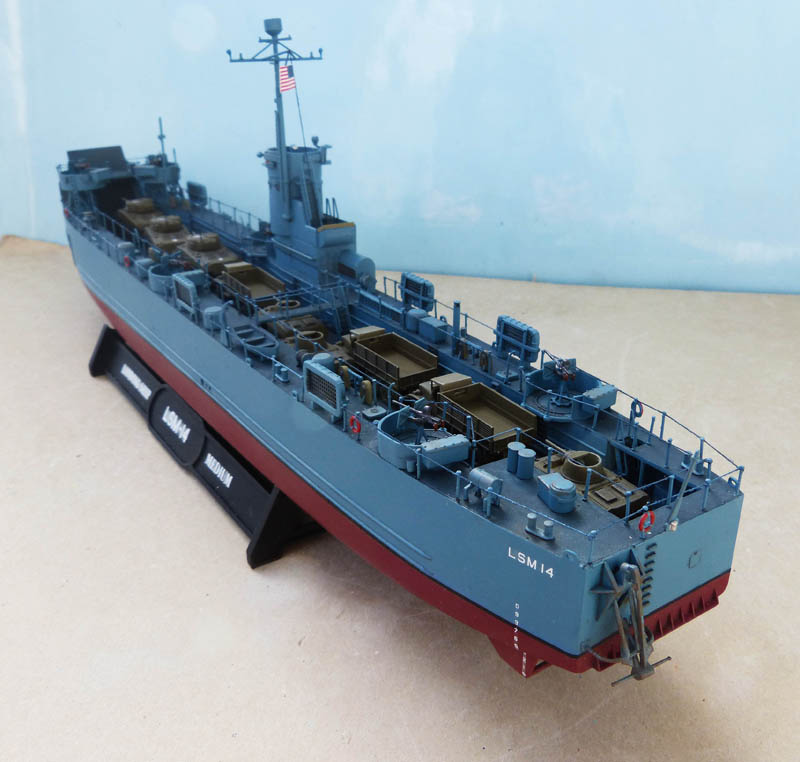 [REVELL] Bâtiment de débarquement LSM Landing Ship Medium US NAVY 1/144ème Réf 05123  Lsm_3410