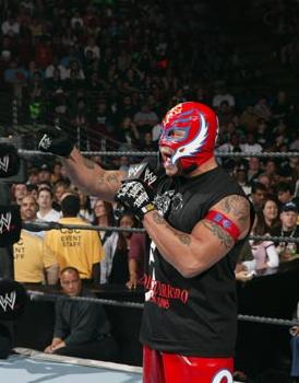 [XWR] Triple Threat : Candice vs Rey Mysterio vs John Cena Rey1010